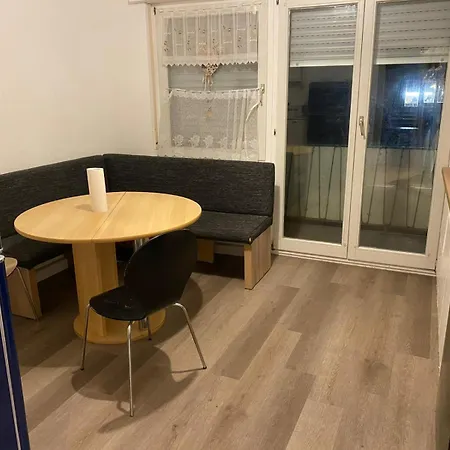Monteur- Und Apartament *